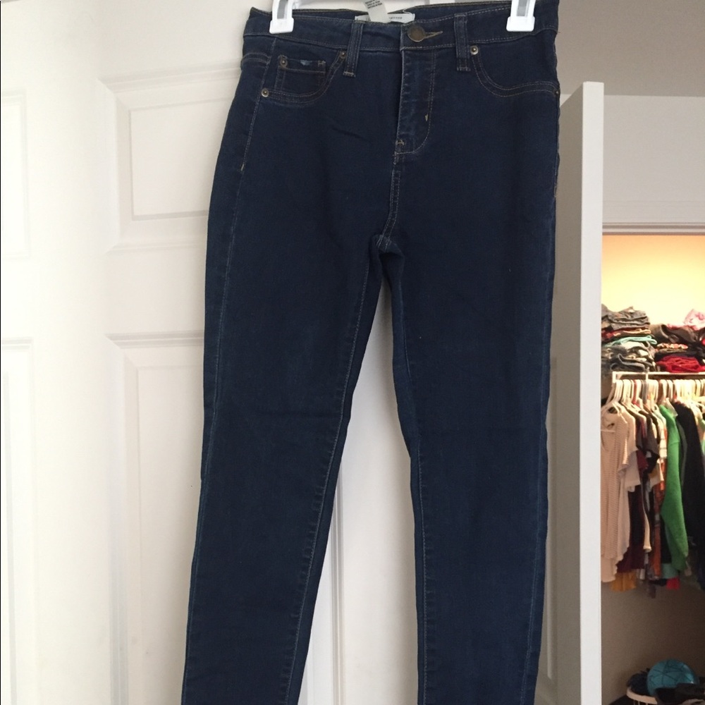 Dark wash jeggings
